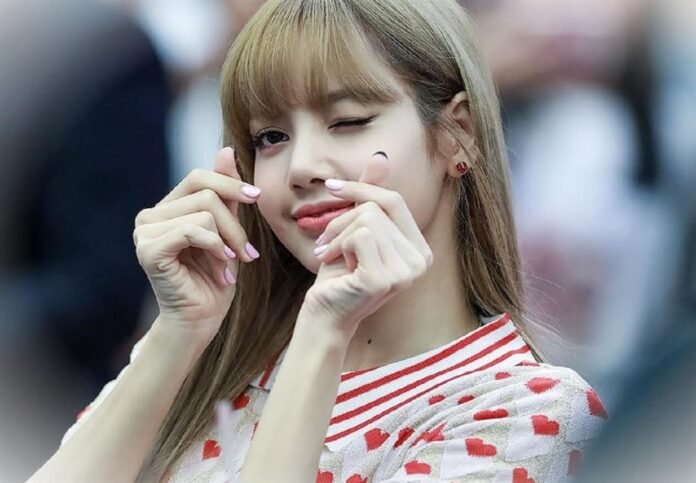 Profil Lengkap Lisa BLACKPINK Idol K-Pop Si Multibahasa Asal Thailand