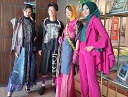 Surabaya Fashion Parade 2022 Padukan Gaya Hidup Era Dahulu dan Sekarang