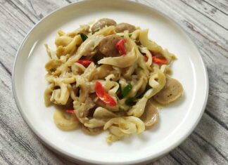 Ide Menu Sahur Praktis dan Bergizi Tumis Jamur Tiram Pentol Bakso