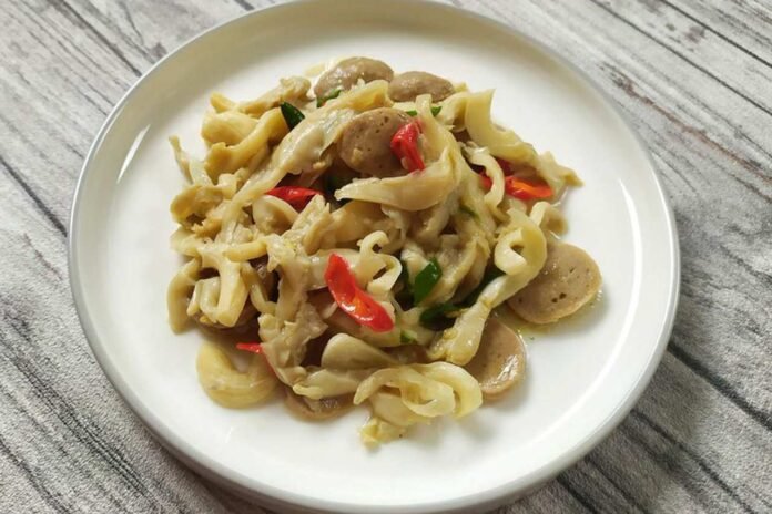 Ide Menu Sahur Praktis dan Bergizi Tumis Jamur Tiram Pentol Bakso